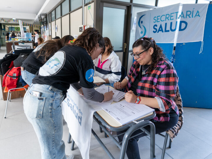 Salud Municipal realizó testeos gratuitos de VIH y Sífilis en la Universidad