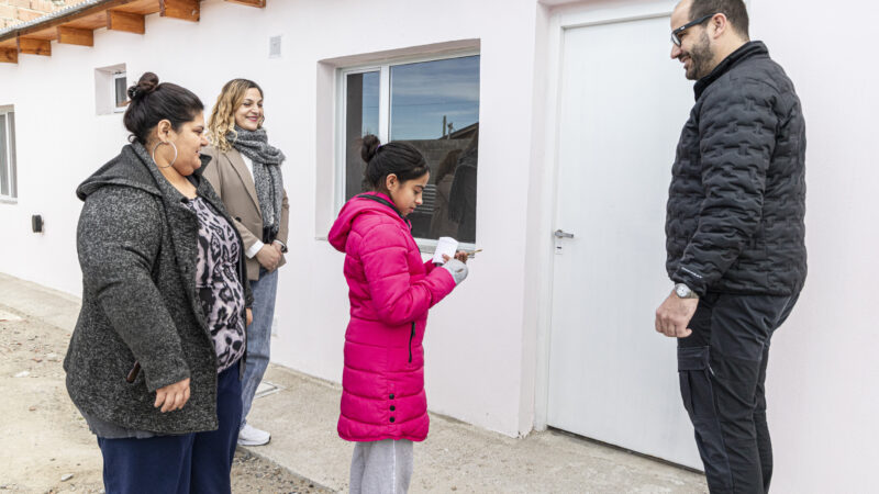 Se entregaron dos viviendas sociales a familias en situación de vulnerabilidad