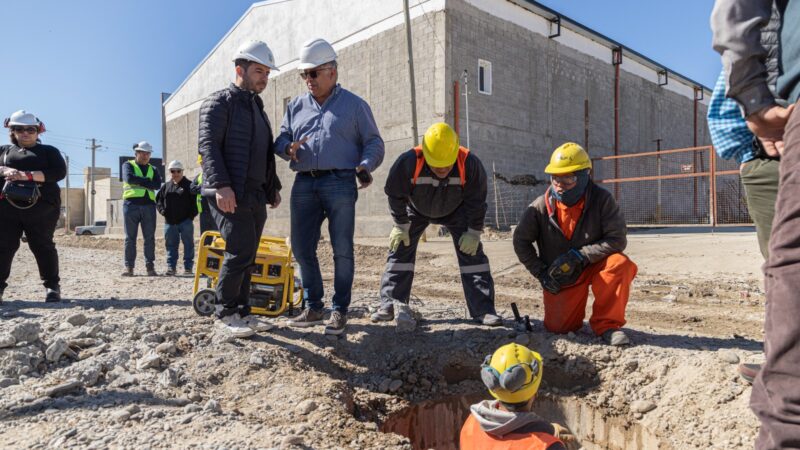 Inició la obra del colector cloacal Concejal Avila que beneficiará a más de 1400 familias