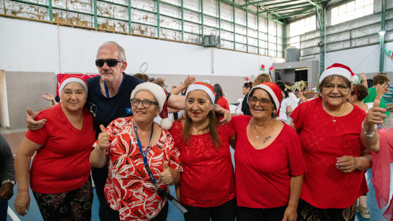 Más de 400 adultos mayores participaron del cierre anual de actividades de los grupos socio-recreativos