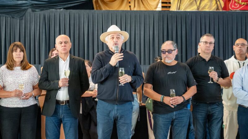 Othar encabezó el brindis de fin de año con los empleados municipales