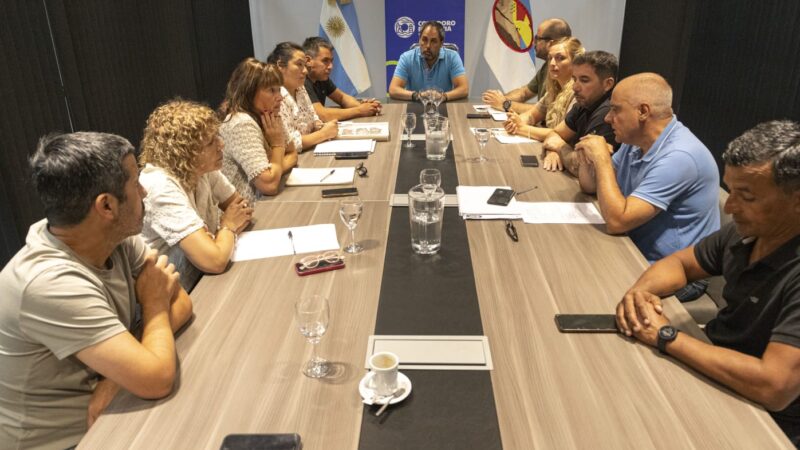 Funcionarios municipales y concejales evaluaron las acciones que se están concretando tras el derrumbe del cerro Hermitte