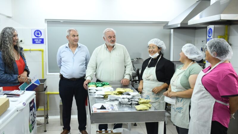 Se lanzó un acuerdo para dinamizar en la ciudad el comercio de productos elaborados por emprendedores locales