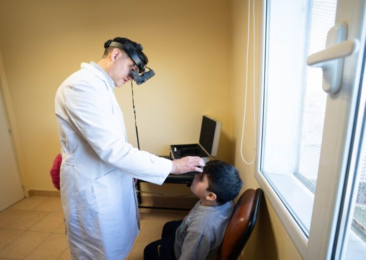 Salud Municipal suma controles oftalmológicos para el ingreso escolar en distintos puntos de la ciudad