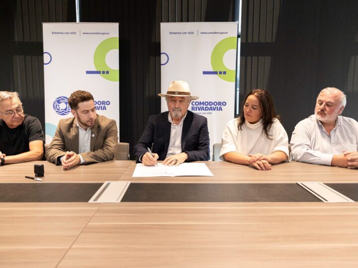 Othar firmó el convenio para generar distribución comunitaria de energía renovable en Comodoro