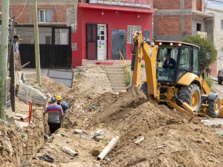 Avanza a buen ritmo la obra de gas en barrio Abel Amaya