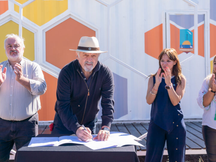 Othar inauguró la sala extractora de miel en Km 17