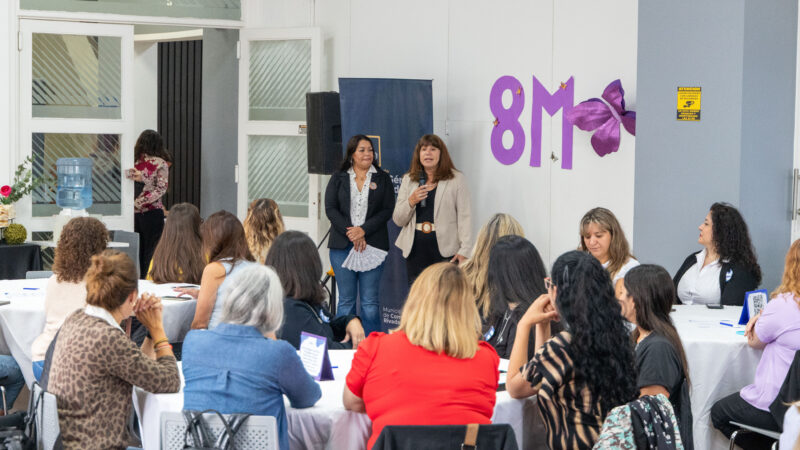 El Municipio realizó un reconocimiento a las mujeres trabajadoras municipales en el marco del 8M