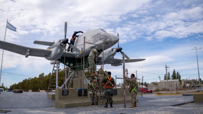 El Municipio y la Fuerza Aérea acondicionan la Plazoleta Soldado Héctor Bordón