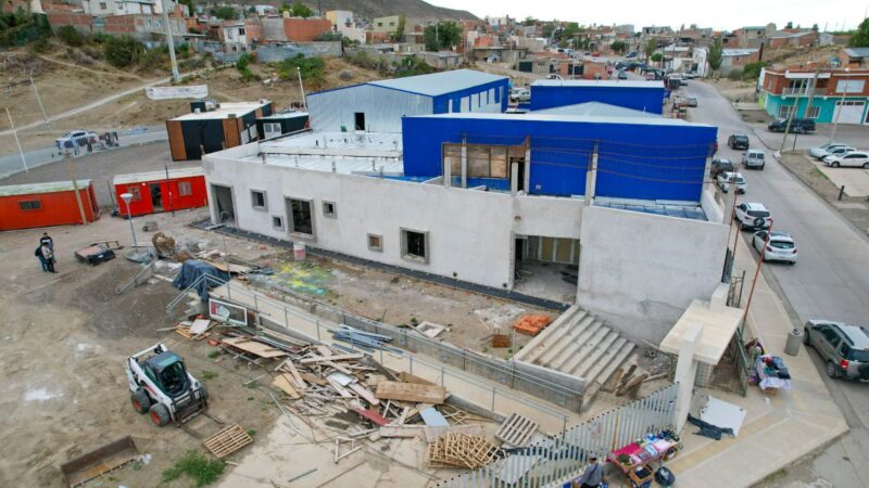 Othar recorrió la etapa final de la ampliación de la escuela municipal N°2006