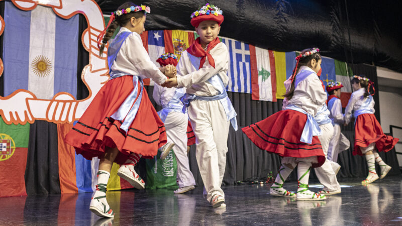 Multitudinaria convocatoria en el regreso de la «Noche de Pioneros»