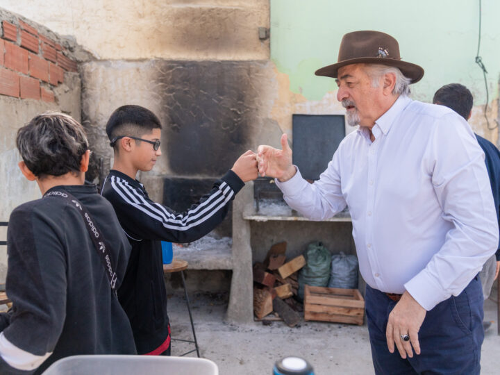 El intendente acompañó en La Esquina la concreción del proyecto de fogones impulsado por jóvenes
