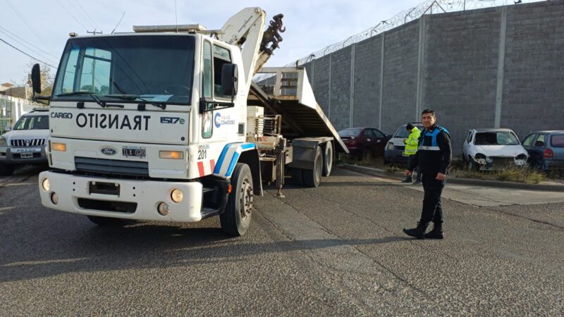 Avanza el operativo conjunto de remoción de vehículos secuestrados en comisarías