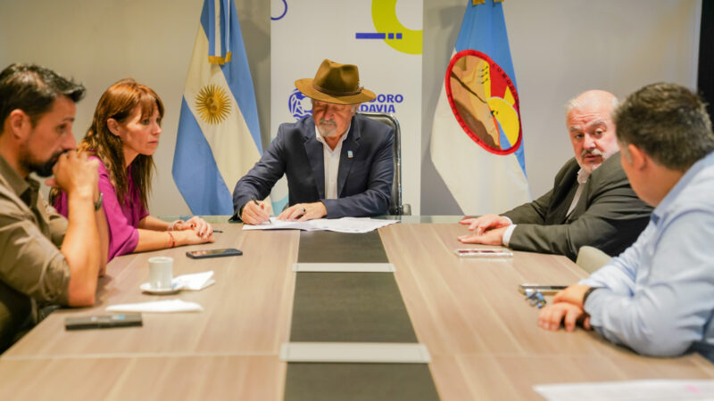 Othar firmó un convenio con la universidad local para fortalecer el abordaje de problemáticas geológicas e hídricas de la ciudad