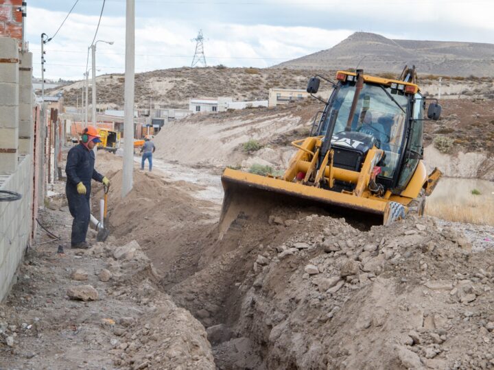 El Municipio amplía la red de gas del barrio Las Orquídeas y sigue instalando servicios en la ciudad