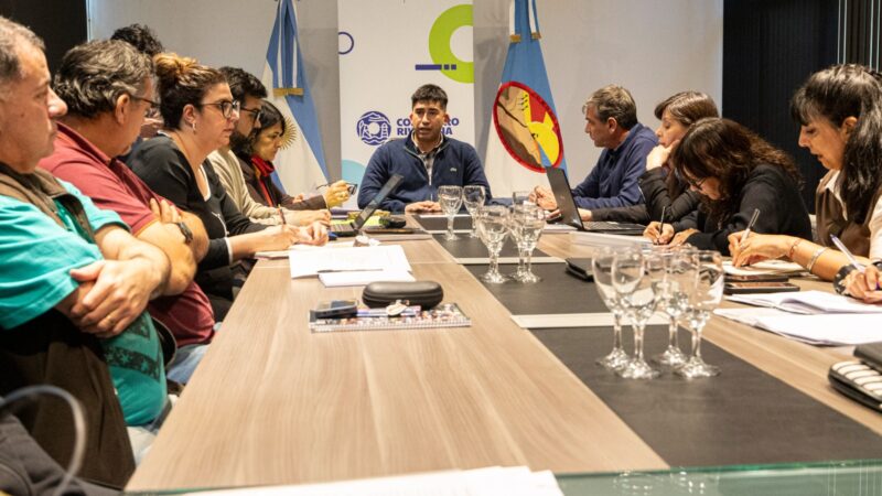 Cerro Hermitte: Municipio y Provincia profundizan la labor de la Comisión de Emergencia
