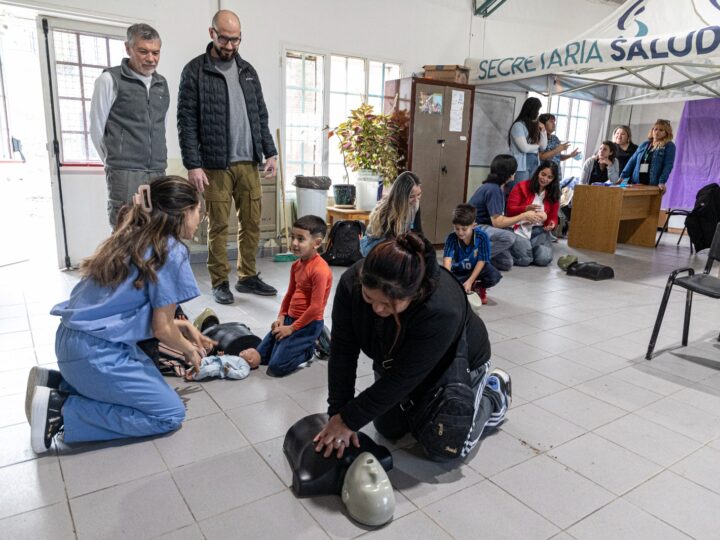 El Municipio llevó adelante una jornada de salud integral para familias del CPB Máximo Abásolo