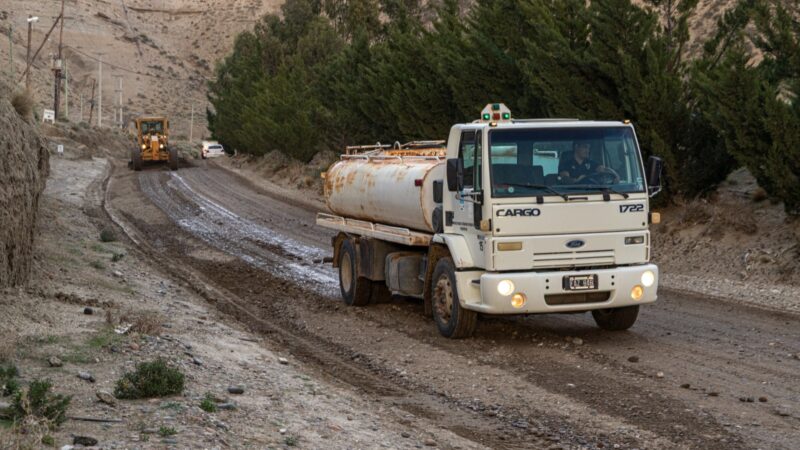 El Municipio intensifica los trabajos de aterrazamiento en el Cerro Hermitte y despliega un amplio operativo vial en toda la ciudad