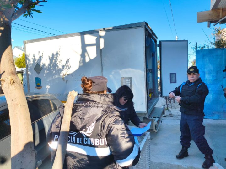 Se clausuró un punto de venta ilegal de alcohol y se secuestró medicamentos irregulares en barrio Edisur