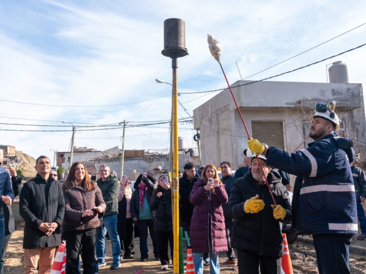 Othar inauguró la primera etapa de la ampliación de la red de gas de barrio Abel Amaya