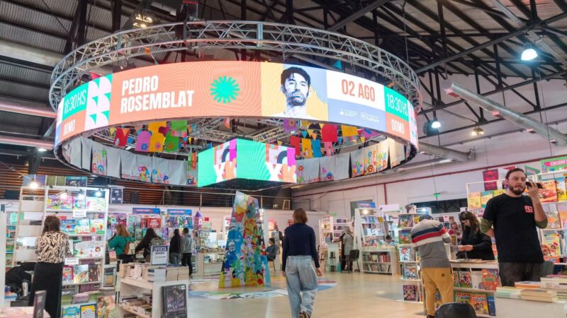 Con 11 sedes y más de 500 propuestas, Comodoro da voz a la XIII Feria Internacional del Libro