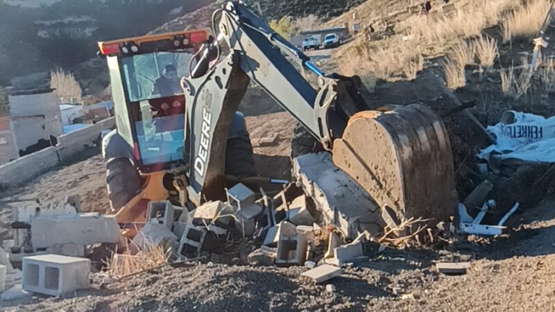 El Municipio intervino en barrio Laprida para mitigar riesgos hídricos y frenar ocupaciones irregulares
