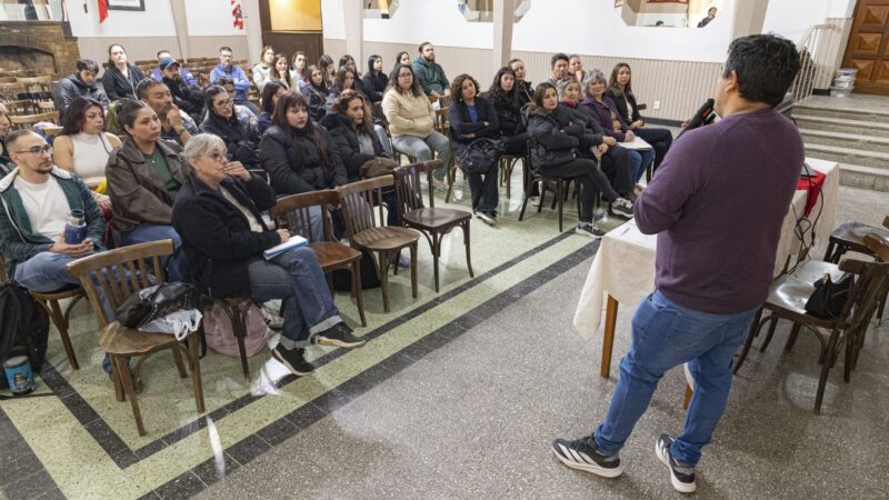 Se capacitó en manipulación de alimentos a integrantes de las Colectividades Extranjeras