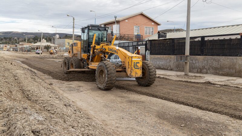 Avanzan los trabajos de mantenimiento en calles y sectores afectados por acumulación de agua