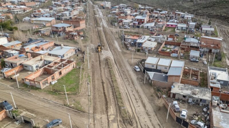 Con especial foco en los recorridos de colectivo, se intensifican las tareas de reacondicionamiento de la trama vial tras las intensas lluvias