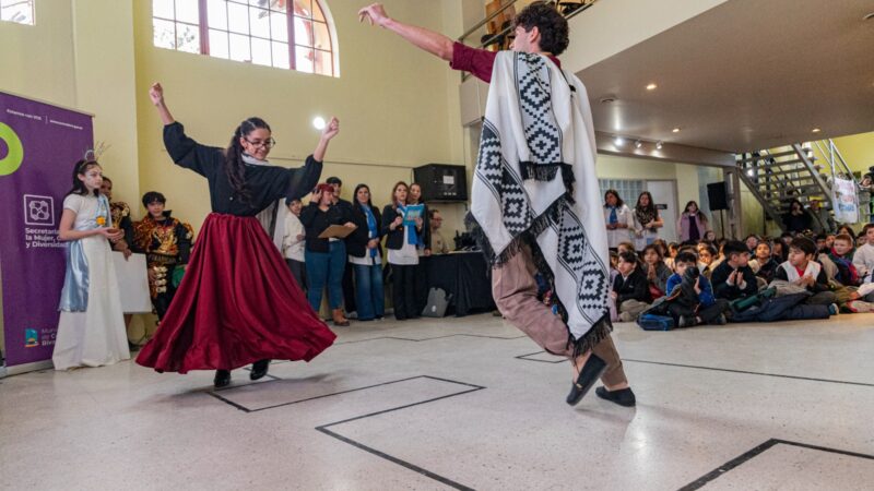 Los pueblos originarios tienen una destacada participación en la 13° Feria Internacional del Libro de Comodoro Rivadavia
