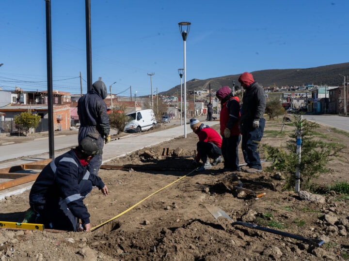Se intensifican las tareas de reacondicionamiento en espacios públicos de cara a la llegada de la primavera