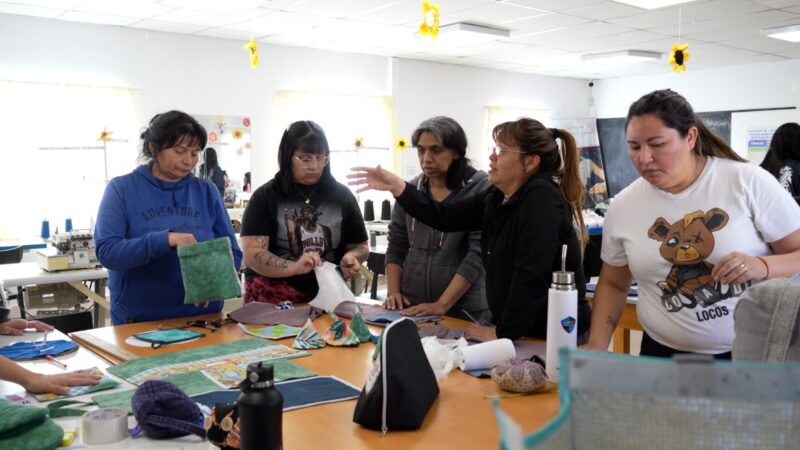 El Centro de Promoción Laboral impulsa capacitaciones textiles con salida laboral rápida