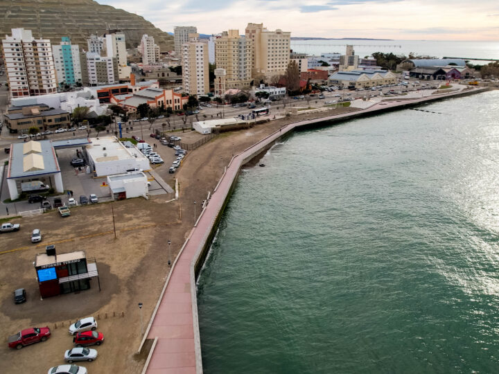 El Municipio pone en marcha el plan de embellecimiento y puesta en valor del Paseo Costero