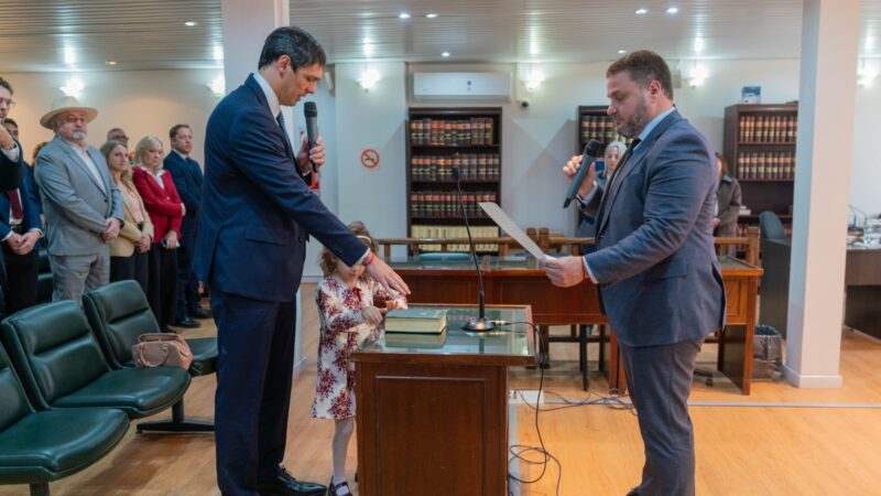 Othar acompañó la jura del juez federal Sebastián Ruíz