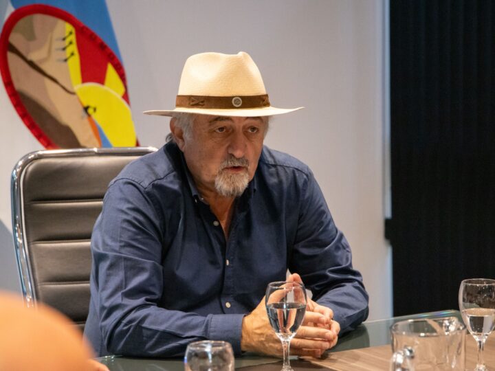 Othar: «Sampaoli elije poner palos en la rueda por capricho»