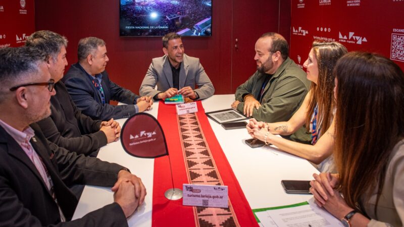 Comodoro Rivadavia y La Rioja firmaron el primer convenio de cooperación turística en la FIT 2026