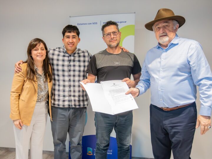 Othar concretó la primera entrega de 39 terrenos con servicios para vecinos afectados por el cerro Hermitte