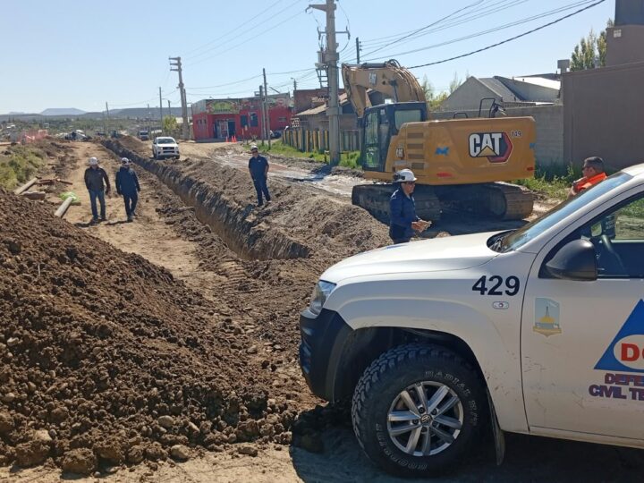 Tras el derrame en Km. 14, el Municipio supervisa los trabajos de recuperación
