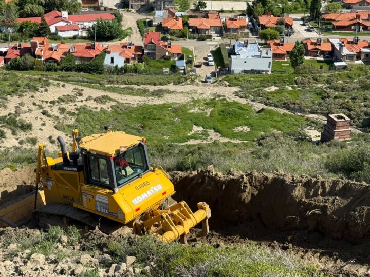 El Municipio avanza con la segunda etapa de aterrazamiento en Cerro Hermitte