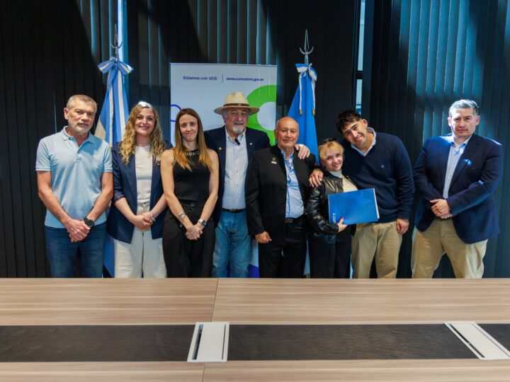 Othar encabezó una nueva entrega de terrenos a familias de la ciudad